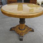 624 1579 PEDESTAL TABLE